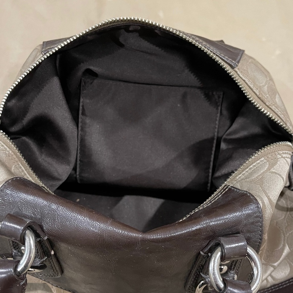 Coach purse!! - Picture 10 of 11